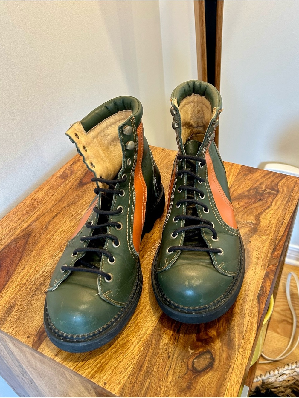 Unisex 7.5M / 9.5F Fluvog Racer Boot - Green and Orange Leather Punk - Picture 6 of 13